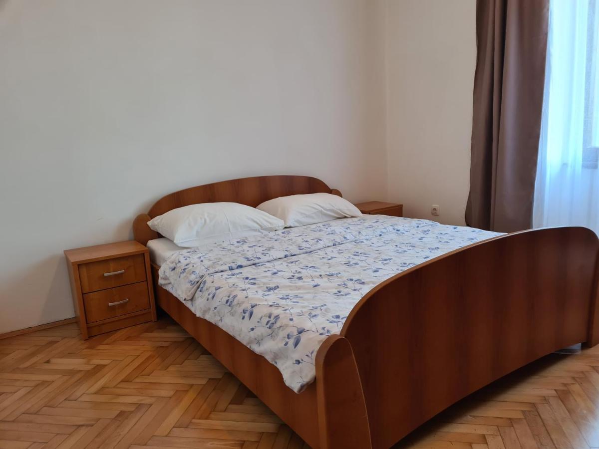 Se-Na Apartment Pula Ngoại thất bức ảnh