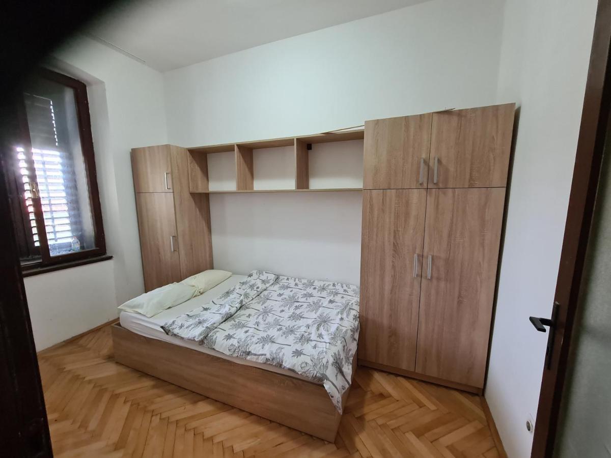 Se-Na Apartment Pula Ngoại thất bức ảnh