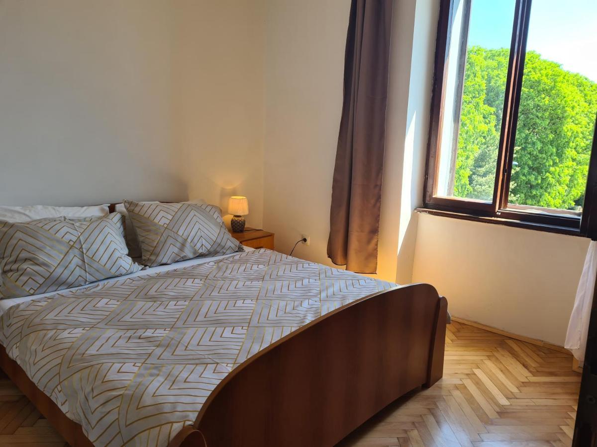 Se-Na Apartment Pula Ngoại thất bức ảnh