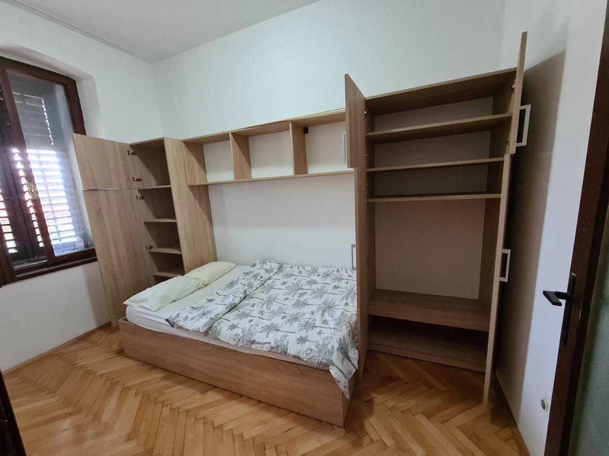 Se-Na Apartment Pula Ngoại thất bức ảnh